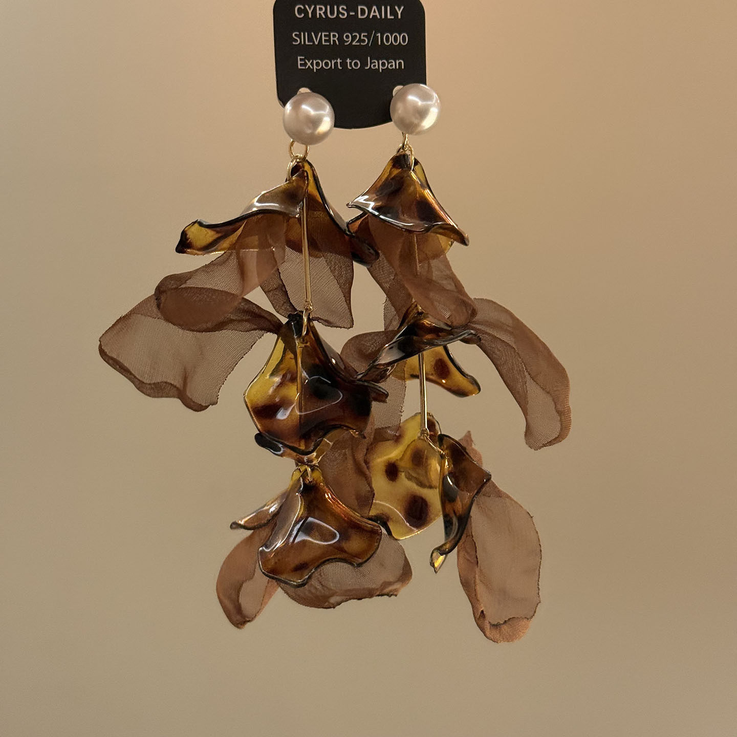 美拉德咖色豹纹花瓣耳环个性气质夸张高级感耳钉2025新款秋冬耳饰