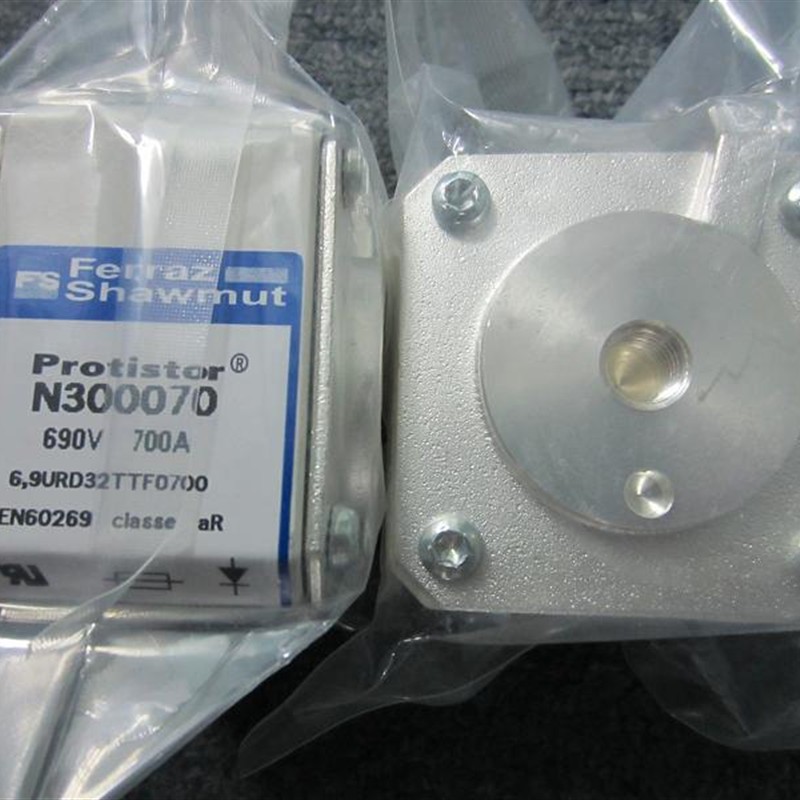 W300399 PC30UD69V500TF  690V AC   500A Protistor熔断器
