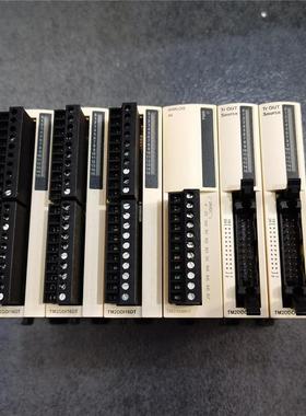 * TM2AMI8HT TM2AVO2HT   PLC