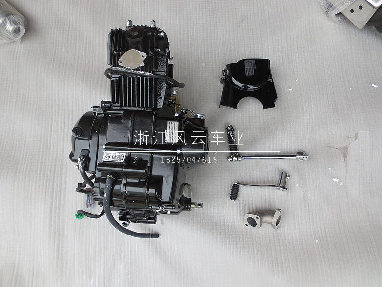 弯梁 越野车 跑车 小猴子摩托车宗申110-125CC手离合发动机