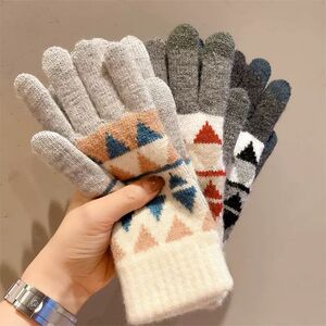 手套女冬季加绒加厚保暖秋冬防寒防风发热触屏开车电动车冬天手套