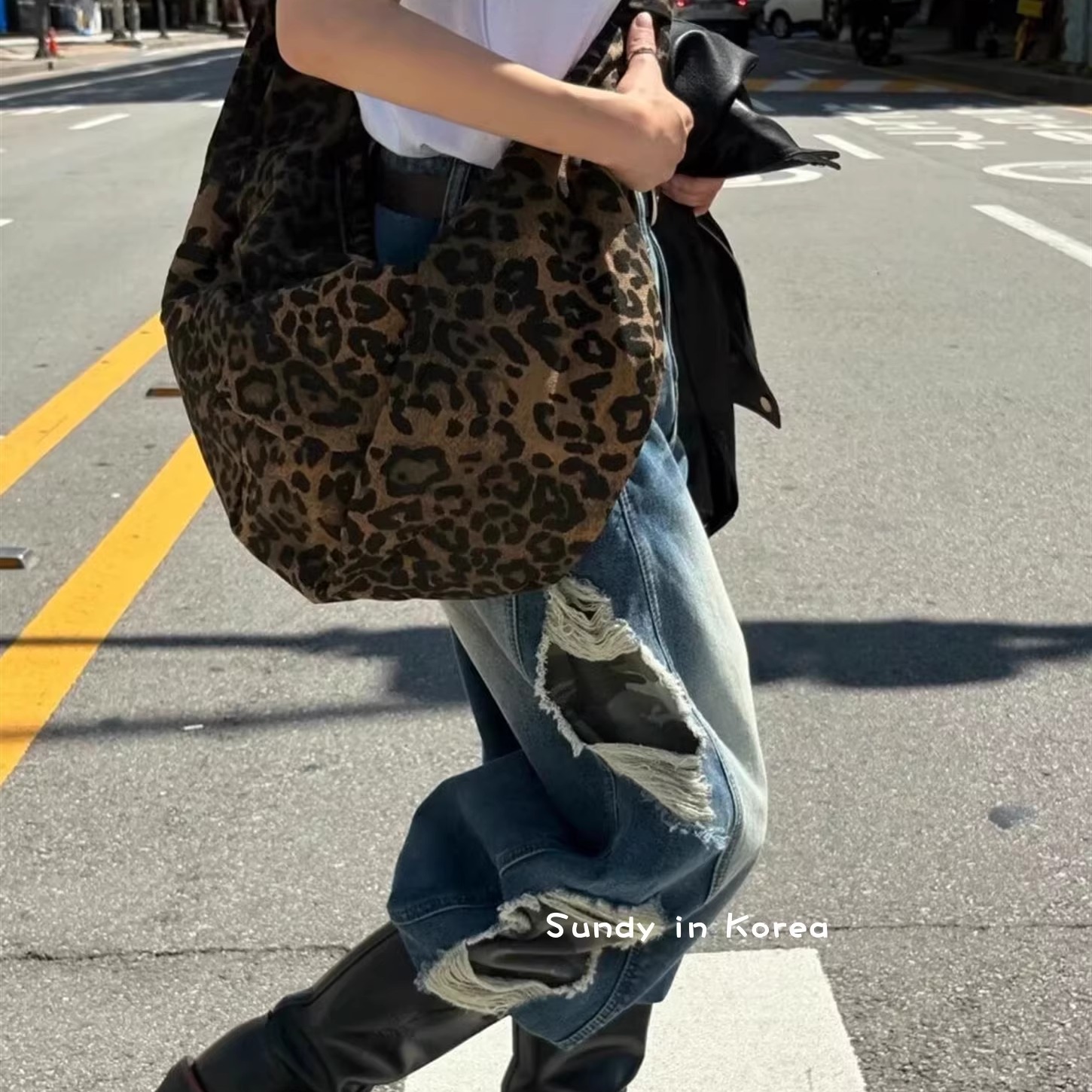 直邮韩国东大门ins网红 时尚炸街大容量斜跨豹纹休闲包女