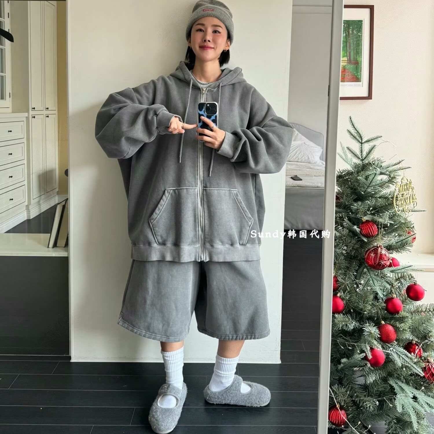 直邮韩国代购INS博主25东新 连帽纯色慵懒加绒显瘦卫衣短裤单买女