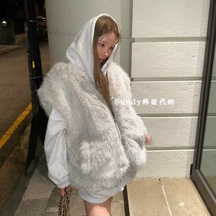 直邮韩国代购 气质毛绒绒轻奢纯色宽松显瘦马甲女 INS博主25秋冬