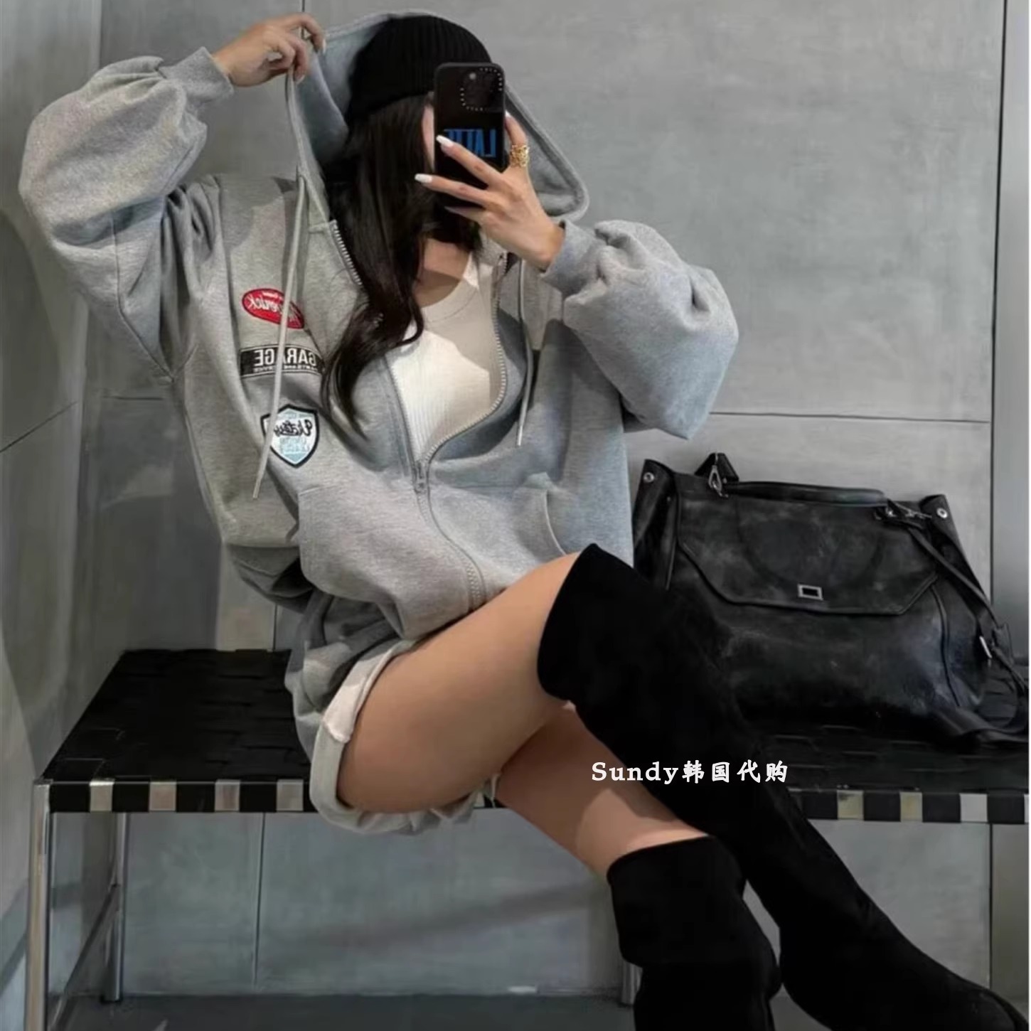 韩国代购正品INS博主25秋新 时尚连帽徽章宽松显瘦卫衣短裤套装女