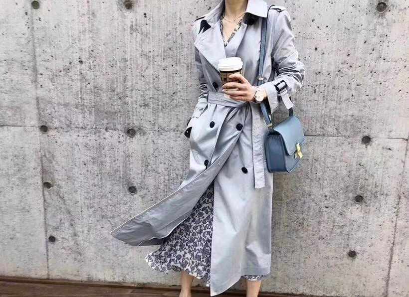 韩春秋时尚高级感长款风衣双排扣肩章腰带收腰薄款纯棉长款风衣女