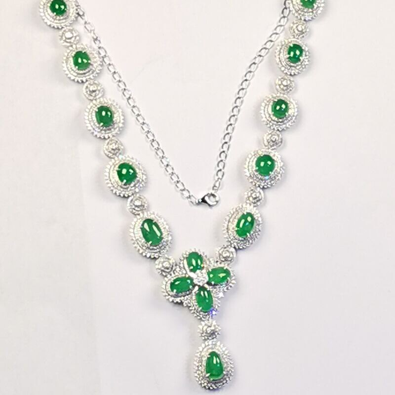 玻璃种帝王绿翡翠大蛋面18k黄金钻石豪华镶嵌项链女款高贵典雅派