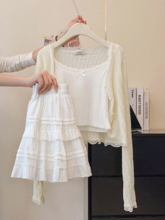 上衣内搭吊带蓬蓬短裙三件套 开衫 韩系温柔风套装 甜辣妹蕾丝边长袖