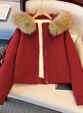 红色毛领连帽毛呢外套羽绒服内胆女短款2026秋冬新独特超好看大衣