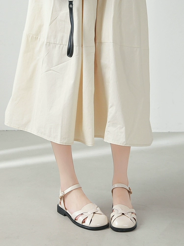 Август Lion Deng Roman Sandal