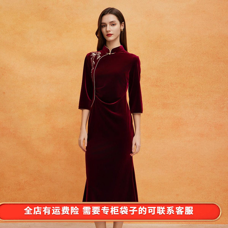 斯尔丽2025春季新款修身连衣裙