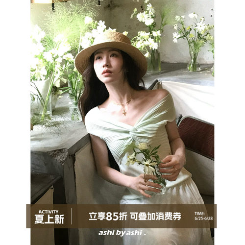 大于诗集 心动赴约 V领扭结紧身显瘦多色针织T恤女设计感无袖上衣