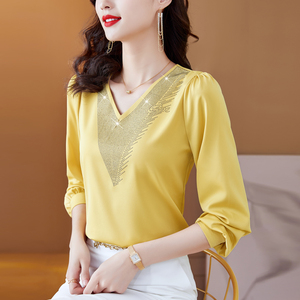 RM6410#本命年红小衫烫钻真丝时尚小衫V领上衣女洋气 女装雪纺衫