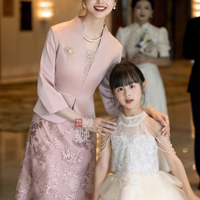 粉色妈妈婚宴礼服高端轻奢平时可穿年轻喜婆婆十月结婚旗袍连衣裙