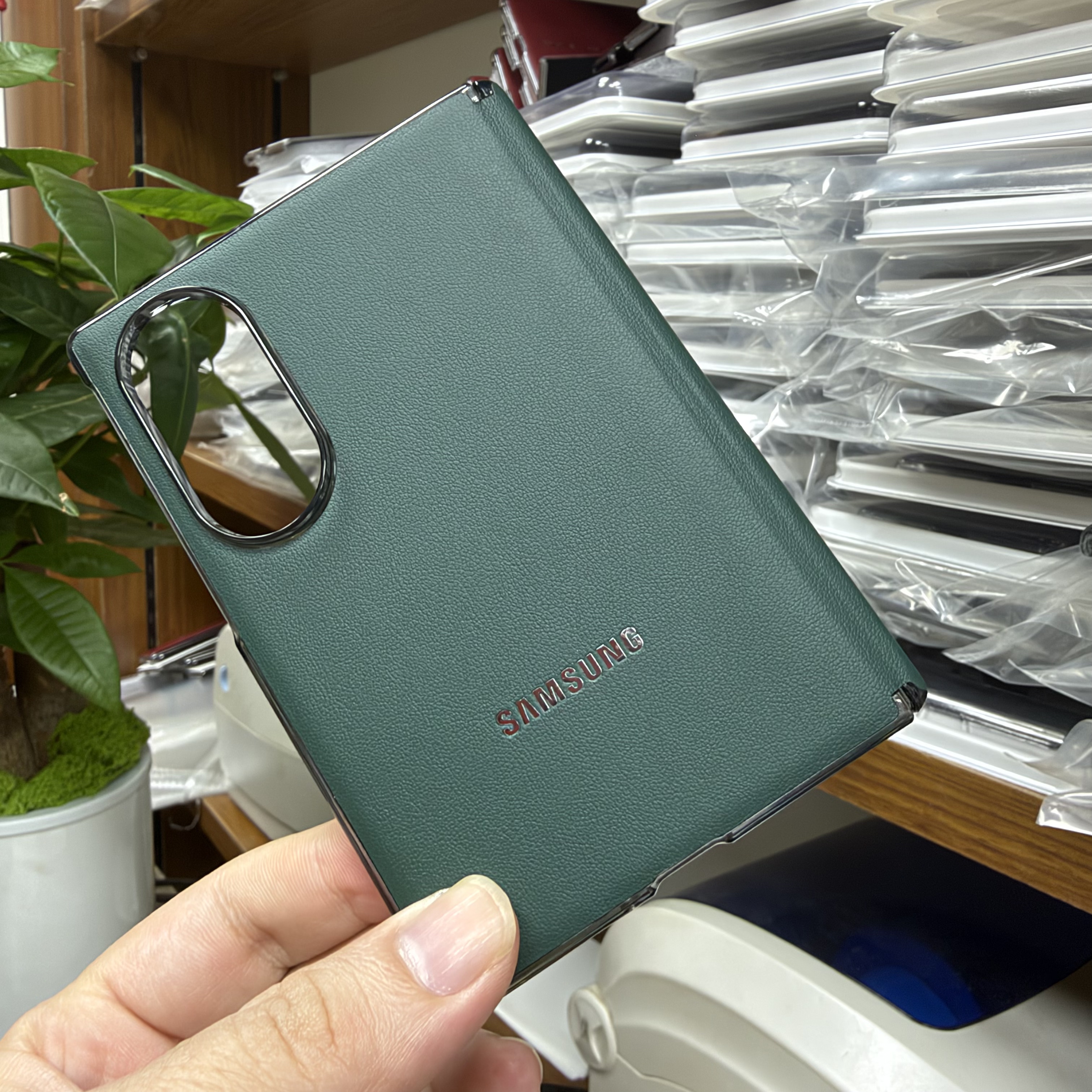 三星GalaxyZFold8中轴磁吸手机壳