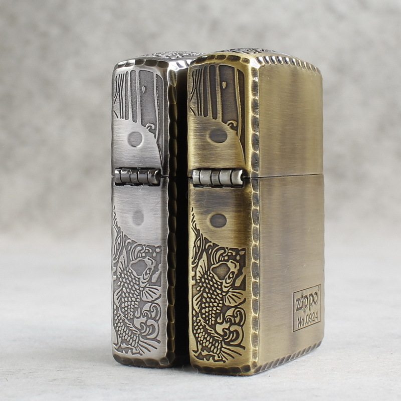 zippo煤油打火机官正品美国芝宝黄铜盔甲凿边侧雕鱼年年有余限量