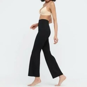 妞妞家U+春夏新品女士简约百搭显瘦3D无缝拼接舒适高弹休闲裤8636