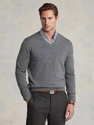 妞妞家春秋新品男士美利奴羊毛简约舒适纯色V领长袖针织衫8000
