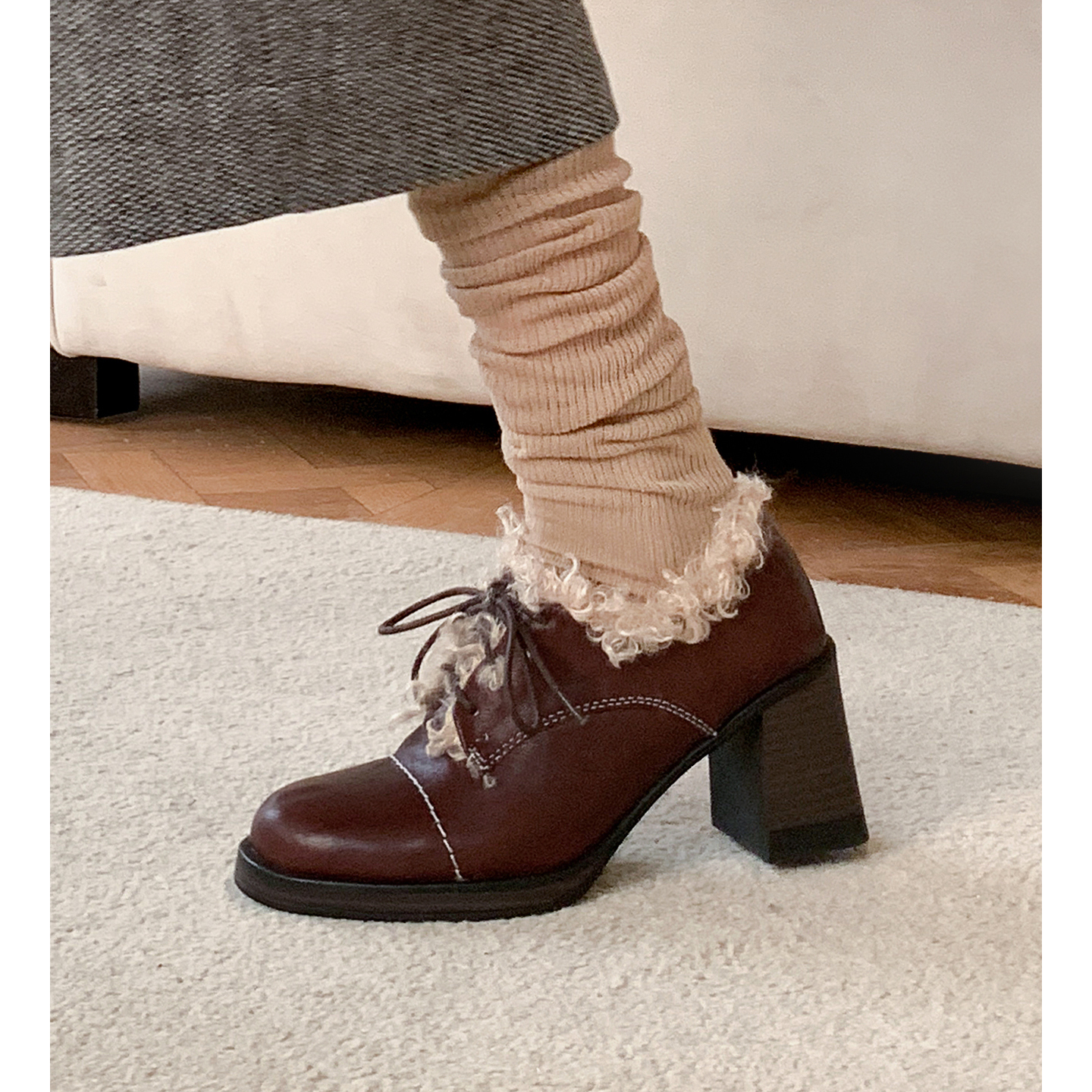 7.5cm高跟粗跟小皮鞋羊卷毛单鞋