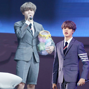 时尚歌手演出团队服年会酒会发型师三条杠高级感短裤西服套装1021