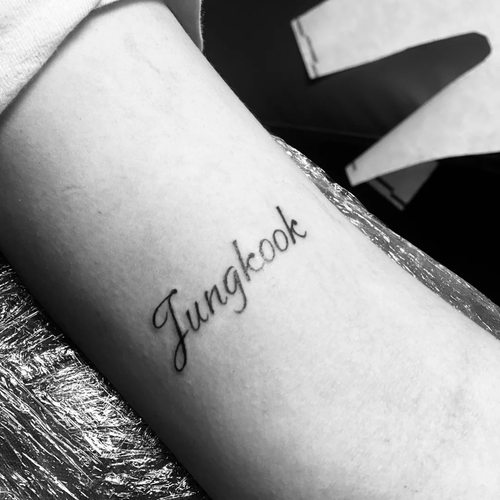 Jungkook 英文字母草本纹身贴半永久ins风防水高颜值明星同款贴纸