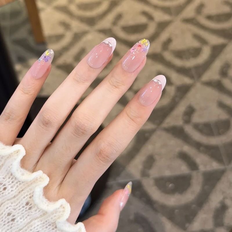 温柔风干花裸色美甲中长款椭圆果冻胶成品甲片显白百搭精致穿戴甲