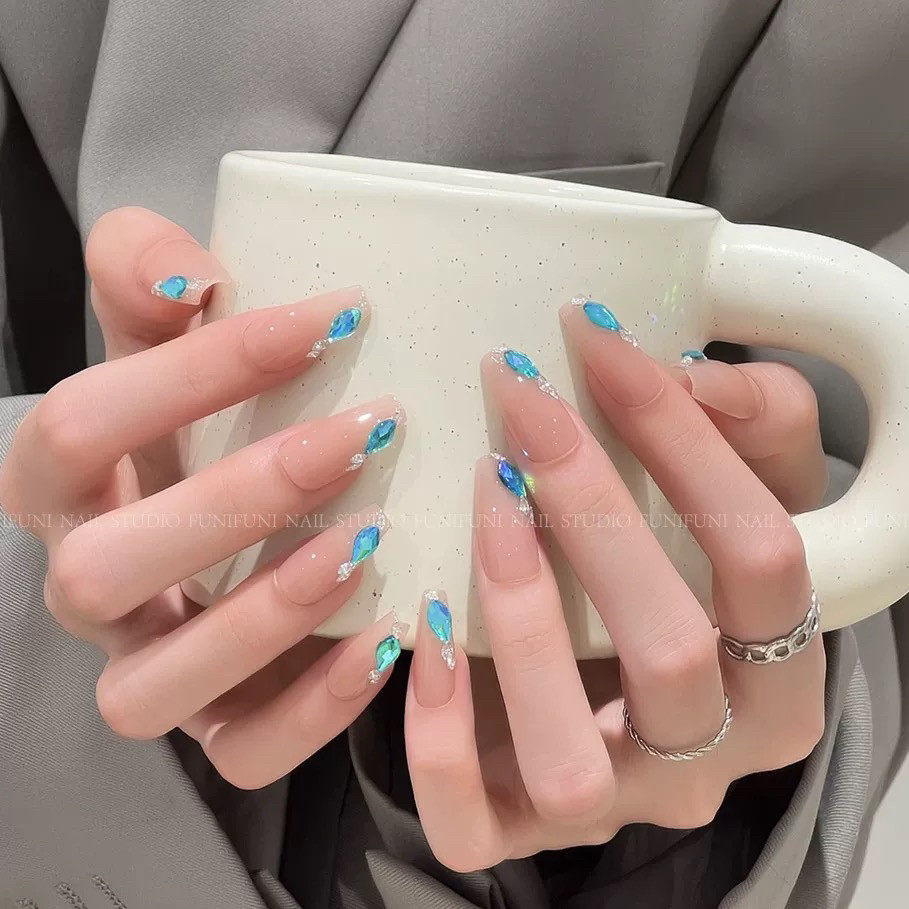 手工定制美甲成品显白温柔优雅冰透蓝钻穿戴假指甲孕妇持久可拆卸
