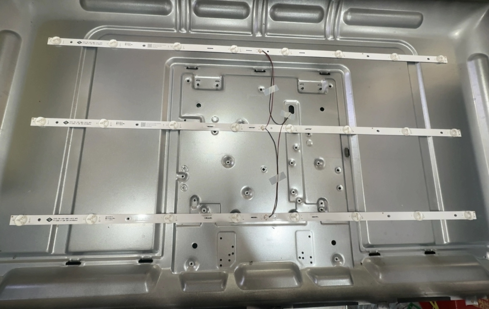 HP-40D6灯条FOYE-781-430-1B8C-14X1.0mm FY-0260 V1  LDM 3*8