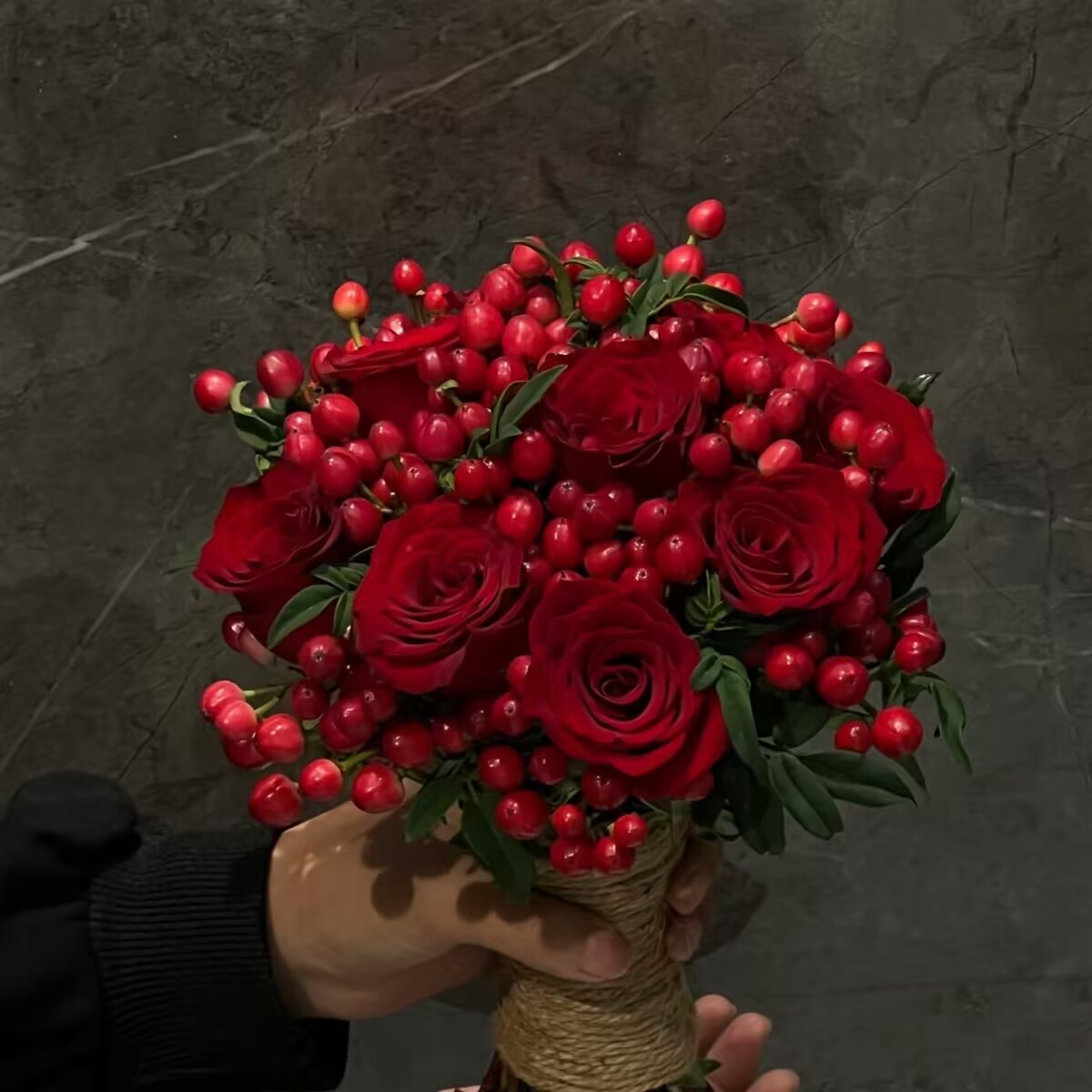 新仿真红玫瑰红豆小红书婚礼花束
