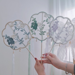 新品 古风团扇珍珠刺绣宫扇圆形异形扇子景区拍照汉服配饰八瓣团扇