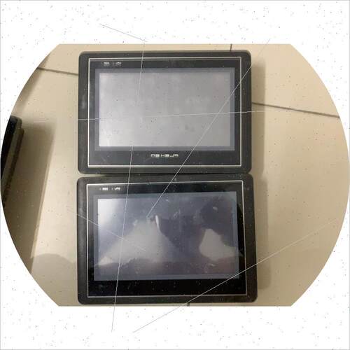 议价繁易触控屏幕FE2070c,有一台液晶屏幕显示一条杆实物拍摄.
