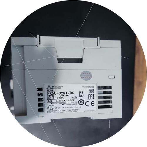 议价三菱PLC,FX5U-32MT/DS,年份2020,成色好,(彷佛配件)