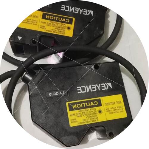 议价全新无包装正品 高精度2D激光位移传感器感应头LJ-G030