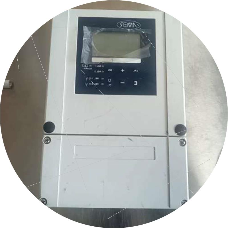 议价(维修议价)Liquisys M电导率变送器新的外壳有画痕磕碰