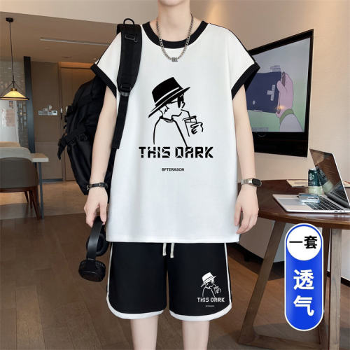 夏季港风运动套装男生休闲初高中学生潮牌印花T恤短裤百搭两件套