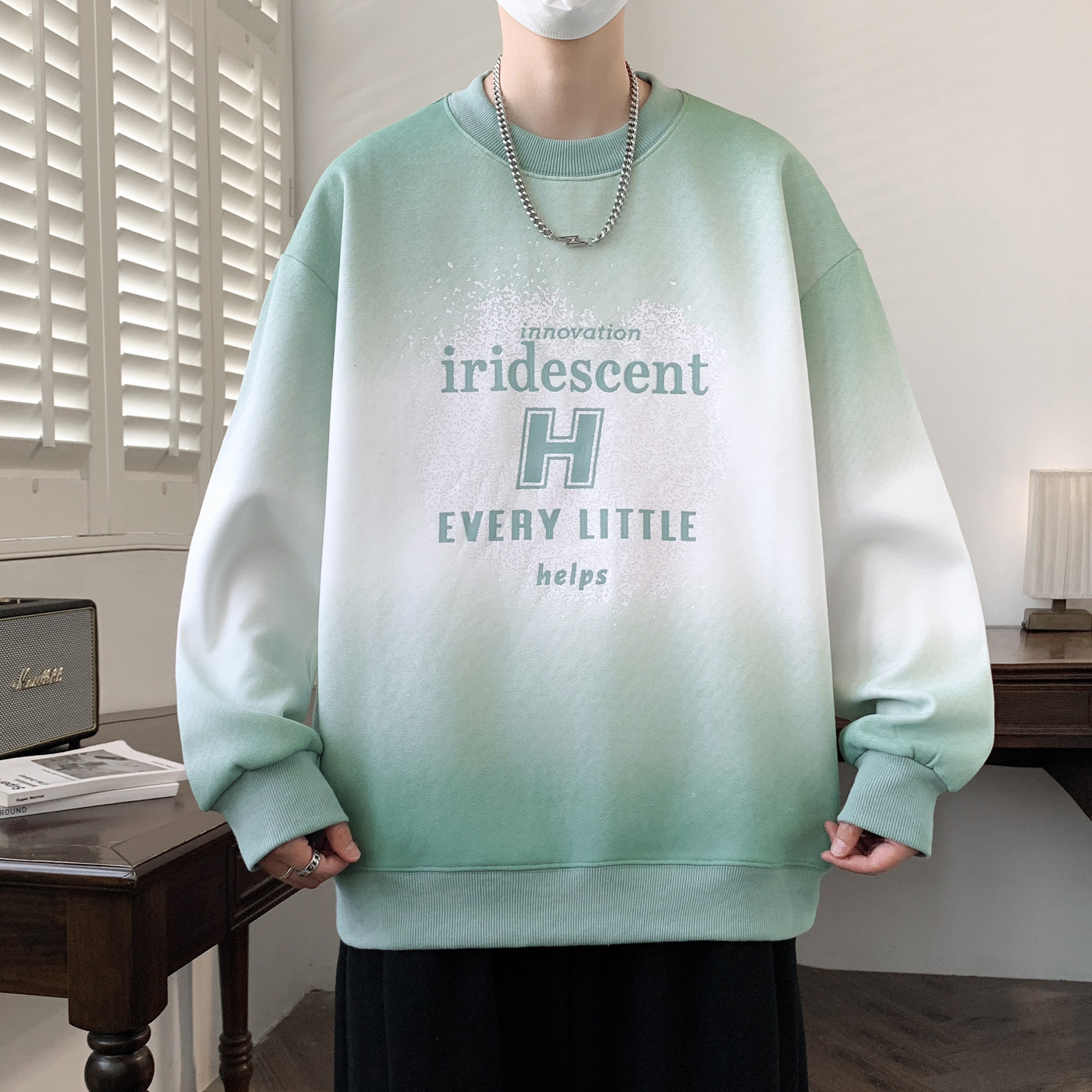 秋季新款青少年高品质圆领卫衣渐变韩版简约百搭男生印花套头卫衣