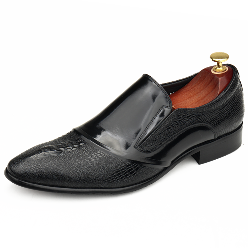 新款英伦时尚潮流鳄鱼纹压花开边珠漆皮商务休闲皮鞋婚宴尖头男鞋