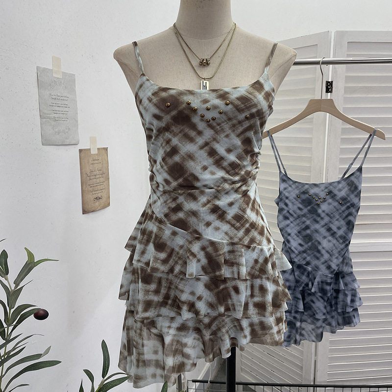 铆钉装饰晕染荷叶边飘带无袖网纱吊带衫 不规则露背印花上衣背心