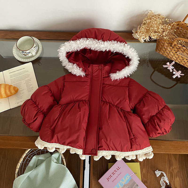 女宝宝羽绒服可爱保暖冬季连帽毛领拼接球球生日新年女童棉服外套