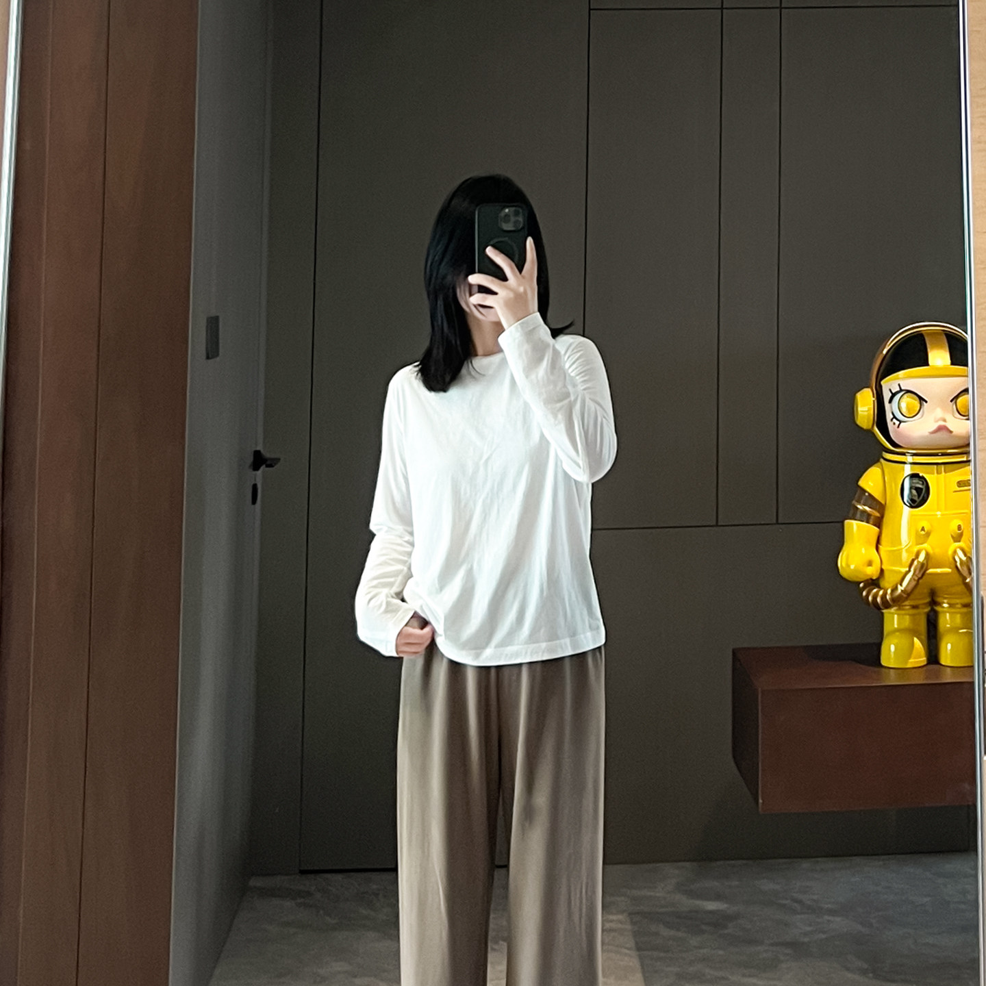 长绒棉基础圆领扭缝剪边设计T恤