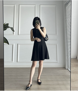 连衣裙中长款 肌理感面料圆领纯色醋酸无袖 女 显瘦精致 立体剪裁