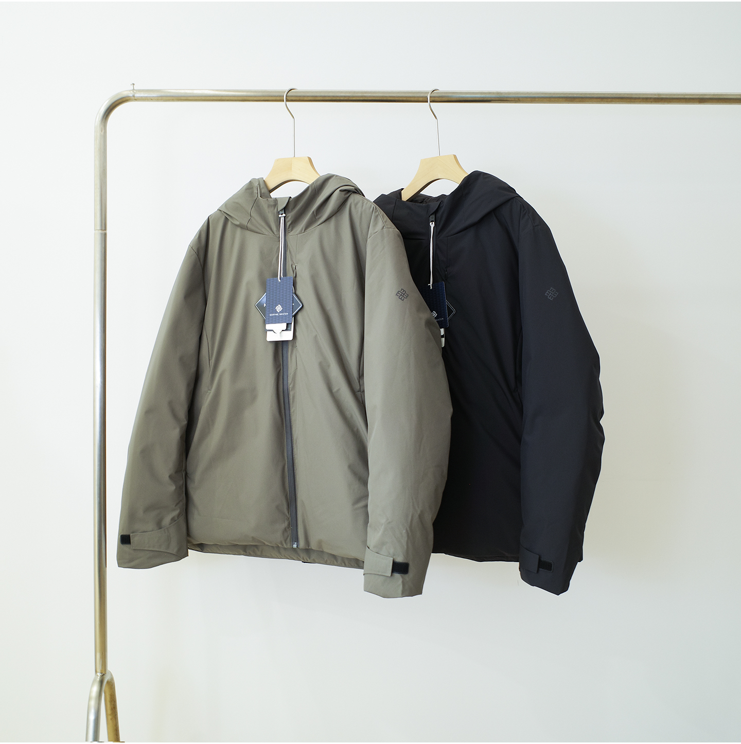 90鹅绒防风防水轻便男士羽绒服