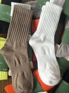 5双装高筒袜日系cityboy纯色纯棉男女百搭运动长筒复古黑色堆堆袜