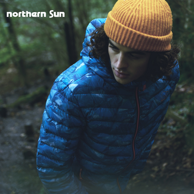 诺思山超轻90%白鸭绒印花羽绒服