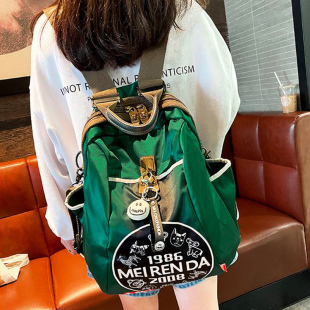 高级感潮牌印花双肩包女2026新休闲南韩丝女士背包通勤旅行包书包