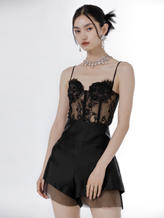 越南cici 美貌暴击 黑色/白两色 内搭外穿鱼骨抹胸蕾丝吊带上衣