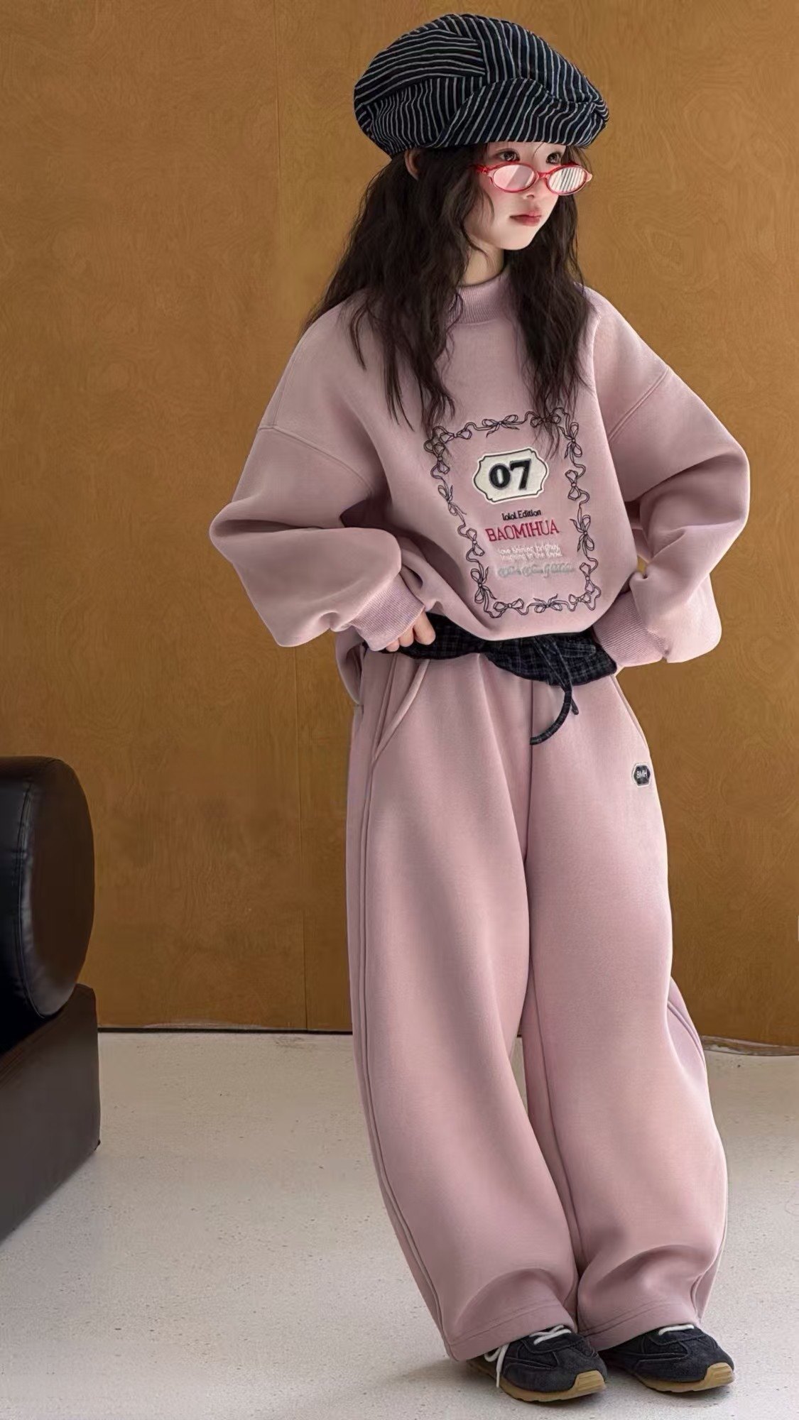 波拉韩国童装2025冬季男童时尚宽松款女童休闲潮牌数字运动套装