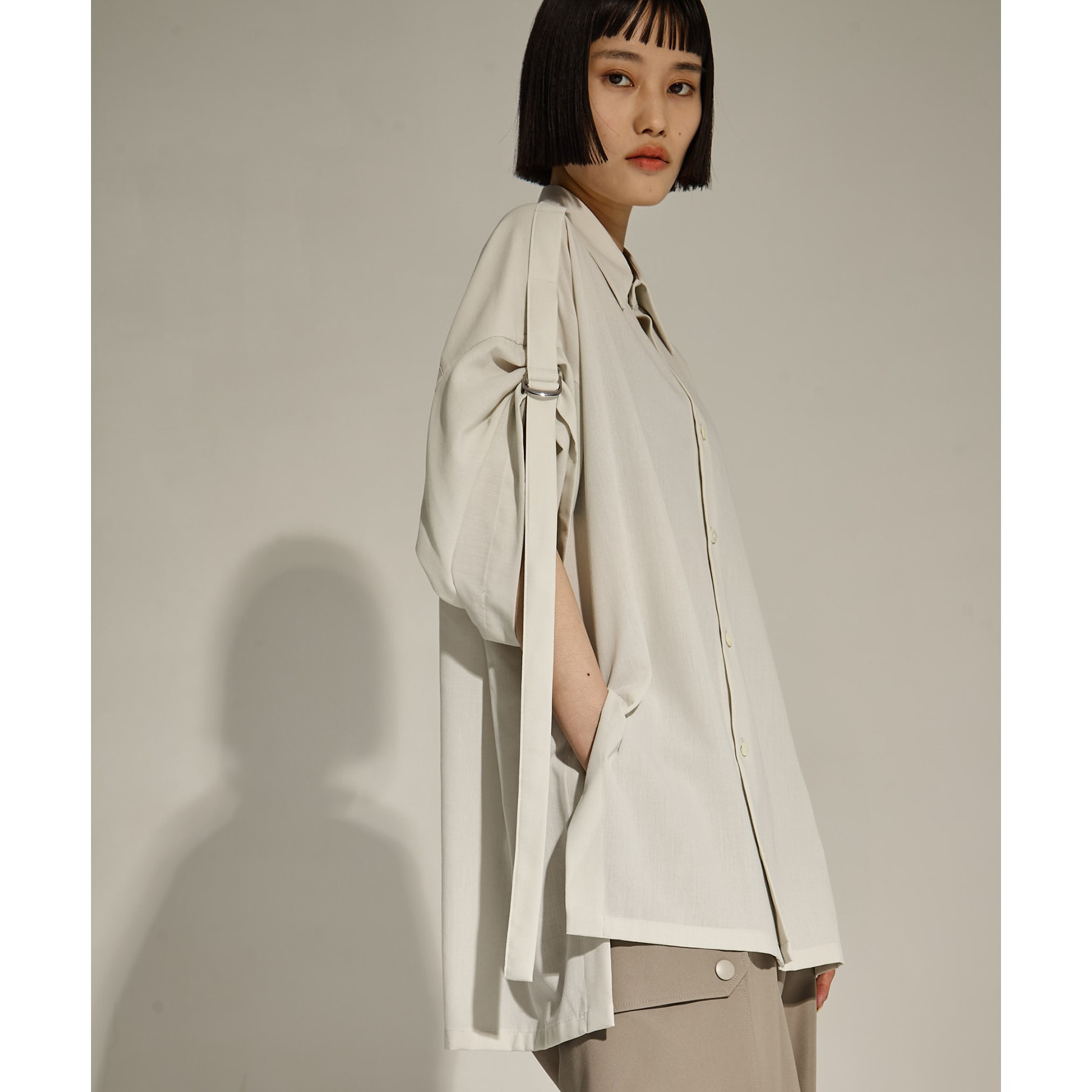 国内现货UJOH24春夏袖子抽绳设计短袖衬衫