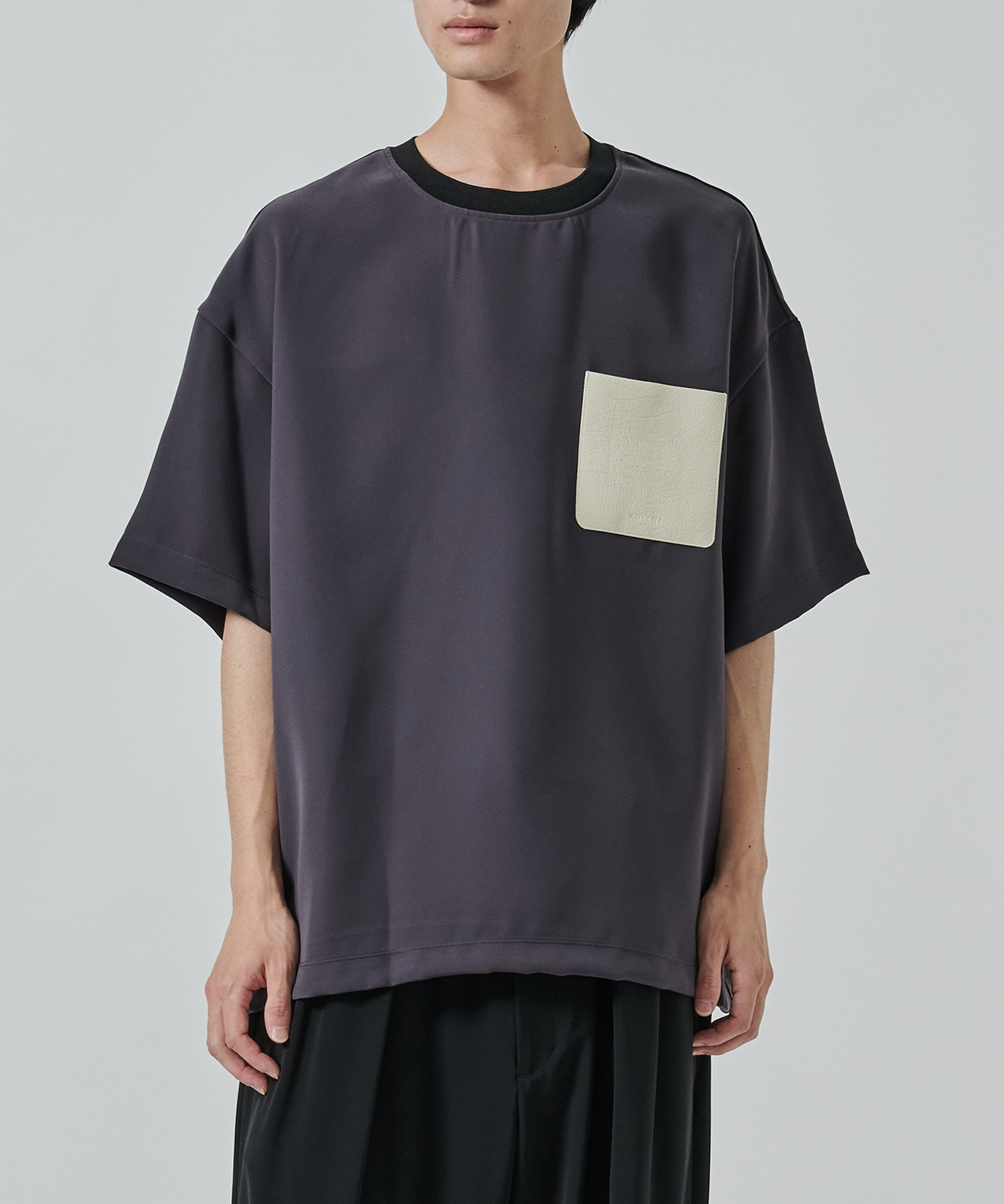 国内现货CULLNI 25春夏轻薄口袋拼接设计短袖T恤 拍下不退