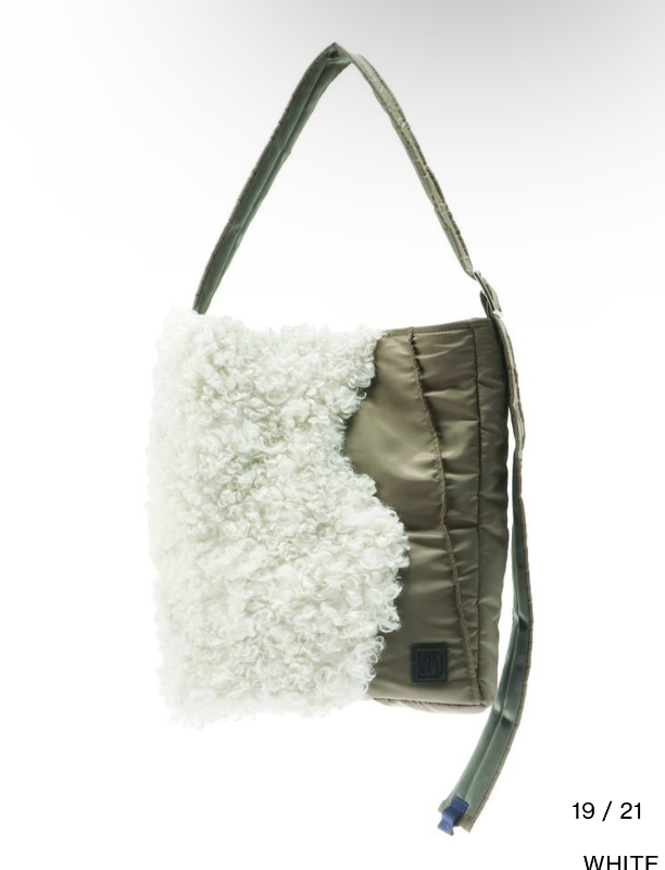 【拍下不退】国内现货UN3D.25秋冬新款毛拼接单肩包